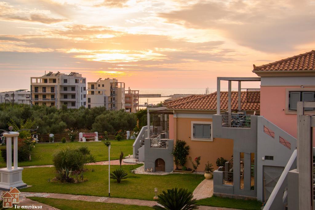 Ta Spitakia Tsarbopoulos Kyparissia Exteriér fotografie