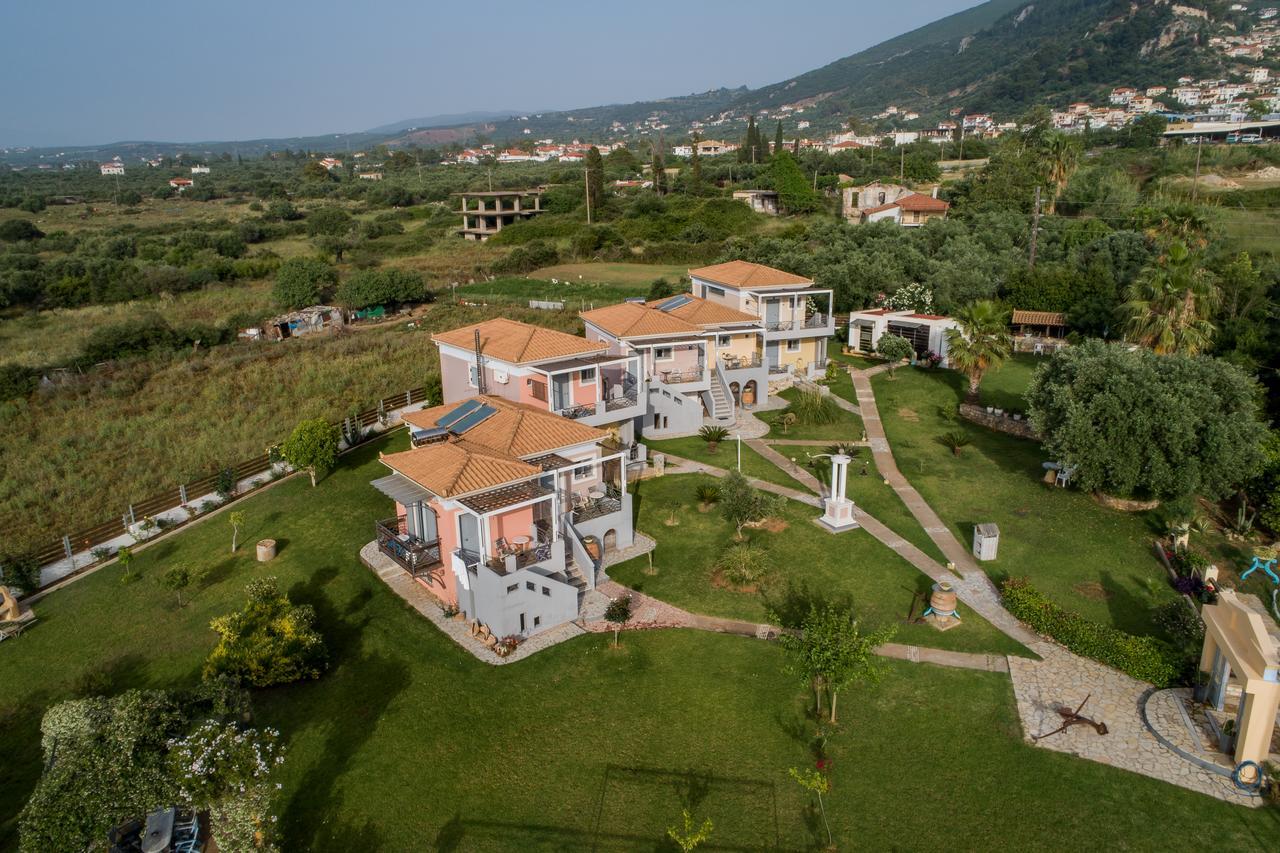 Ta Spitakia Tsarbopoulos Kyparissia Exteriér fotografie