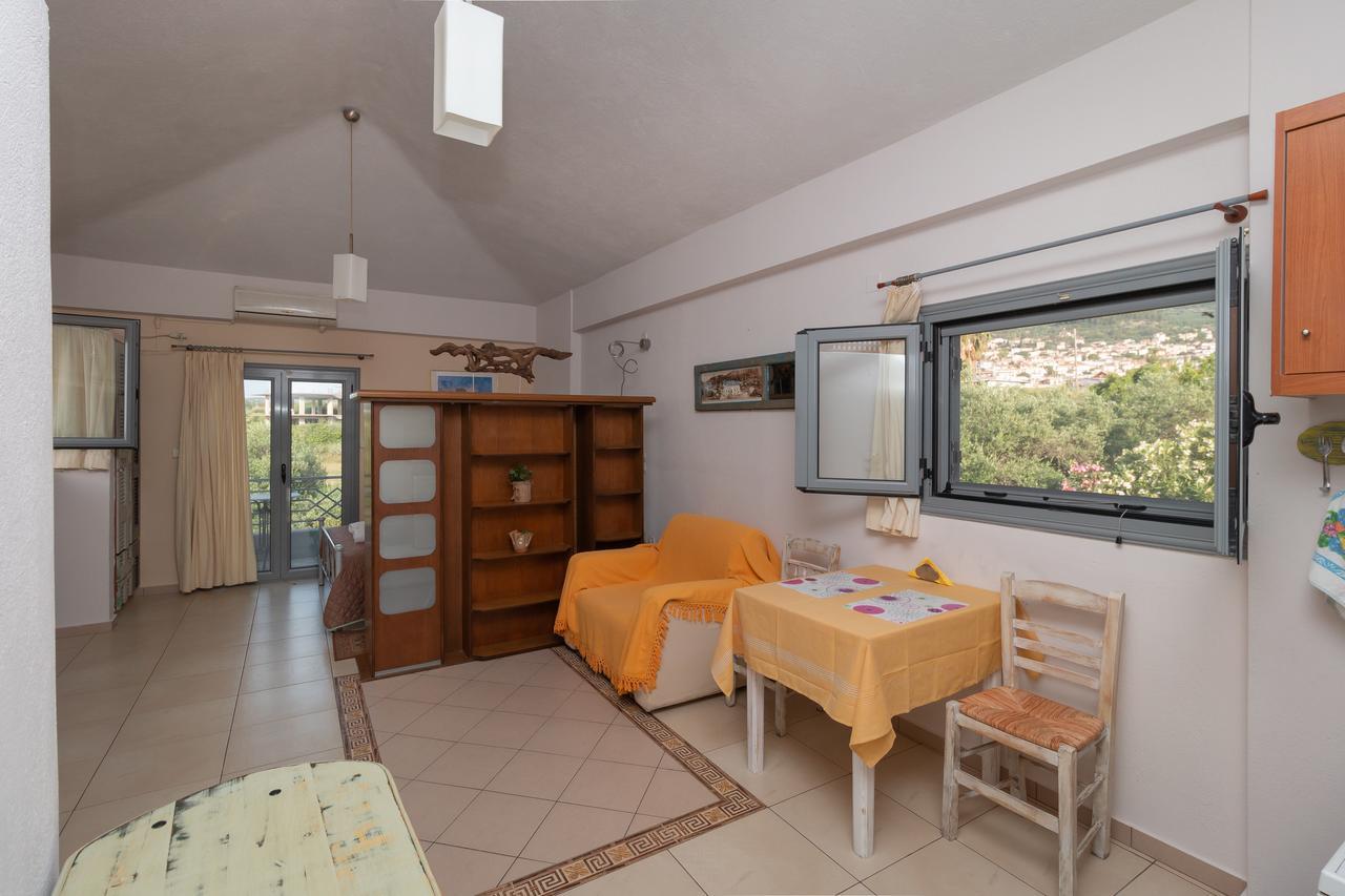 Ta Spitakia Tsarbopoulos Kyparissia Exteriér fotografie